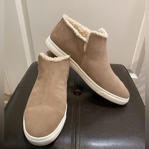 Lucky Brand suede/faux fur or fleece lined shoe